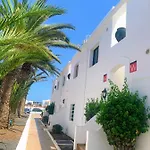 Апартаменты Desert Pool View & Wifi By Irent Fuerteventura