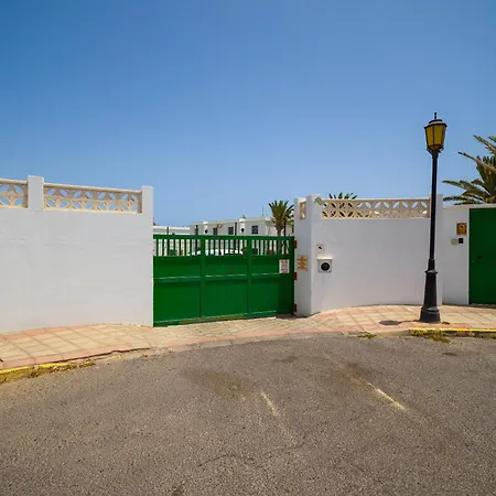 Desert Pool View & Wifi By Irent Fuerteventura